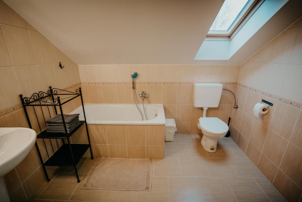 U Ztraceneho Potoka Homestay Vapenna